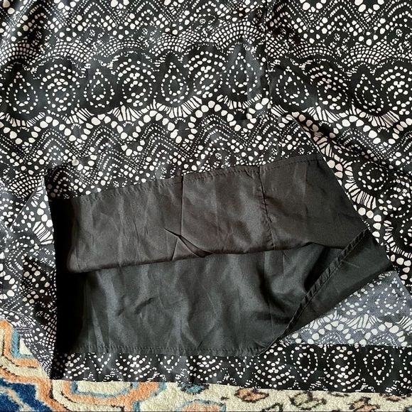 Mossimo Black Cream Faux Lace Printed Shift Dress - Picture 7 of 8